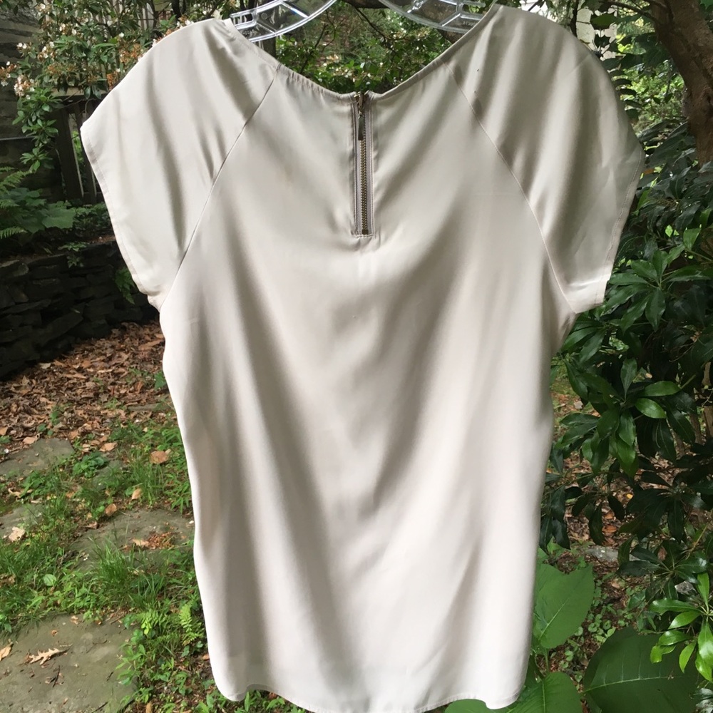 Express Silky Top - Picture 2 of 5